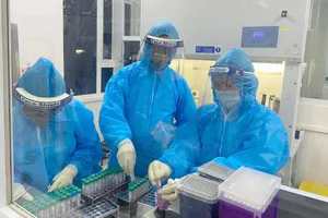 Một F1 ở Hà Tĩnh dương tính với COVID-19 sau 5 lần xét nghiệm