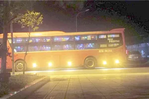 Ô tô chở 29 người từ Bình Dương về Hà Tĩnh không có lệnh xuất bến