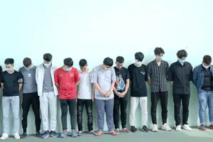 Khởi tố thêm 13 bị can trong vụ bán hàng online lừa hơn 100 tỉ đồng