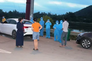 10 người từ TP.HCM về Nghệ An trên xe 7 chỗ dương tính COVID-19 