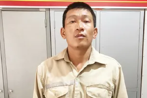 Khởi tố kẻ đạp ngã xe máy phụ nữ để cướp điện thoại và 520 ngàn đồng 