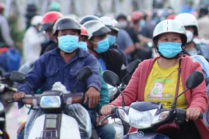 1.000 người từ miền Nam chạy xe máy về quê qua Nghệ An 