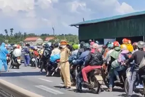 Chồng tử vong, vợ nguy kịch khi chạy xe máy từ miền Nam về Sơn La