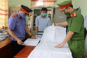 Khởi tố nguyên chủ tịch xã sai phạm trong bồi thường tái định cư 