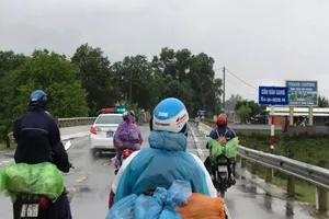 2 người chạy xe máy từ miền Nam về Nghệ An dương tính COVID-19 