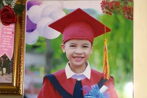 Một nam học sinh 8 tuổi mất liên lạc bí ẩn 