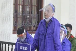 5 án tử hình vụ mang 60.000 USD đi buôn 'hàng'