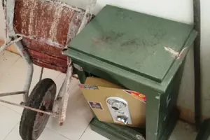 Mang cả xe rùa đi trộm két sắt đựng vàng