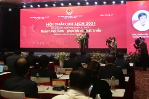 Trung ương bàn cách để vực dậy và phát triển du lịch 