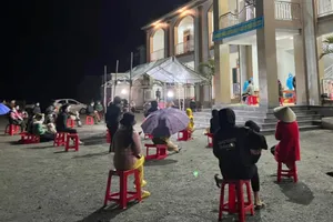 Hơn 1.100 ca nhiễm COVID-19 mỗi ngày, Nghệ An xử lý nghiêm tập trung đông người 