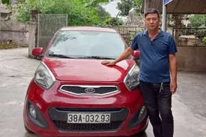 Đã có thông tin người đàn ông 'mất tích' khi lái ô tô chở khách ra Hà Nội