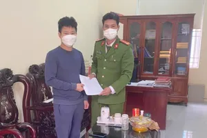 Trả lại 100 triệu đồng cho người chuyển khoản nhầm