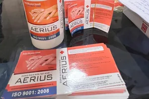 Phát hiện 1 cơ sở sản xuất hàng ngàn chai xịt khuẩn giả