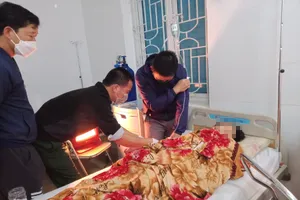 Cứu kịp 3 nữ học sinh 13 tuổi ăn lá ngón tự tử