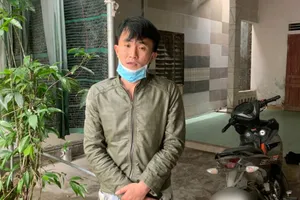 Vào chùa trộm nồi đồng cổ mang đi bán