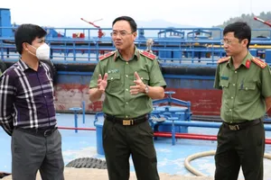 Khám trụ sở công ty, phát hiện 1 triệu lít xăng không rõ nguồn gốc