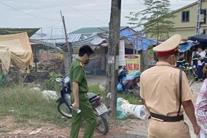 Cháy ki ốt ở chợ, 1 phụ nữ bán hàng mắc kẹt trong đám cháy