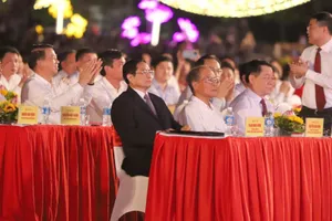 Thủ tướng dự lễ kỷ niệm 65 năm Ngày Bác Hồ về thăm Hà Tĩnh