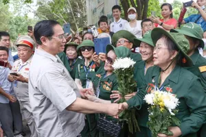 Thủ tướng dâng hương tại Khu di tích Ngã ba Đồng Lộc 