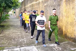 Triệt phá đường dây cá độ 6.000 tỉ đồng, khởi tố 20 bị can 