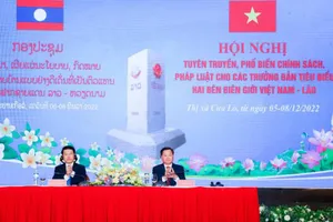 Trưởng bản hai bên biên giới Việt-Lào là những 'hạt nhân' tuyên truyền pháp luật 