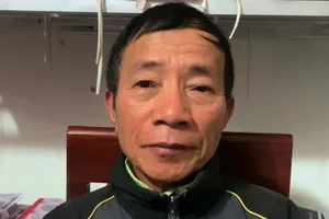 Bắt giữ người đàn ông trộm vàng của phụ nữ để trả nợ và tiêu xài