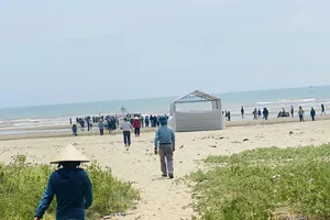 Vớt được thi thể 2 anh em ruột trên biển