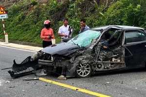 TNGT giữa xe tải và xe tập lái, 2 người bị thương