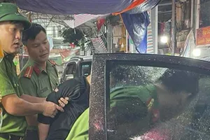 Một công an bị tấn công khi làm nhiệm vụ 