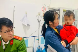 Tìm thấy bé 2 tuổi sau 3 ngày mất tích: Công an đề nghị không suy diễn
