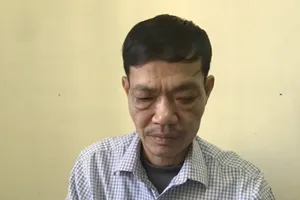 Phó giám đốc trộm mủ cao su bán cho một phụ nữ: Cả 2 bị khởi tố