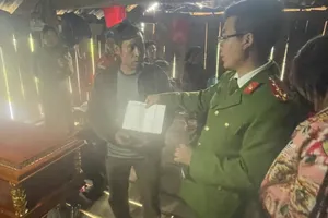  Tai nạn cao tốc Cam Lộ-La Sơn: Con 7 tháng tuổi mồ côi cả cha và mẹ