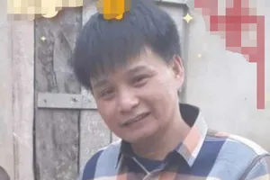 Khởi tố cha dượng hiếp dâm con riêng của vợ 