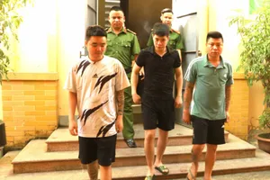 Bắt nhóm lừa bán xe cho 1000 người chiếm đoạt 10 tỉ đồng 