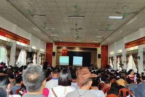 Nghệ An: Hàng ngàn người nộp 500 tỉ tiền cọc để đấu giá 114 lô đất ở nông thôn