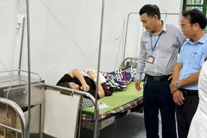 Nhiều công nhân nhập viện sau ăn trưa: Tạm đình chỉ đơn vị cung cấp suất ăn