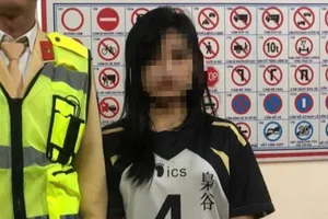  CSGT giải cứu cháu gái 14 tuổi bị lừa làm việc nhẹ lương cao