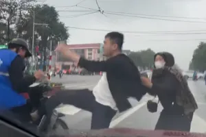 Công an xác minh clip đánh người sau va chạm giao thông ở Nghệ An