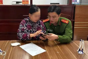 Công an kịp ngăn người phụ nữ chuyển 100 triệu đồng cho kẻ lừa đảo