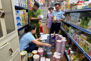 Nghệ An: Phát hiện, thu giữ 186 sản phẩm sữa bột trẻ em nghi nhập lậu 