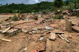 Nghệ An: Bản làng tan hoang sau lũ, hơn 100 nhà bị nước cuốn trôi