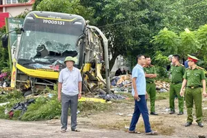 Vụ xe khách lật 10 người tử vong ở Hà Tĩnh: Tạm giữ hình sự tài xế