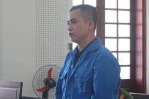 Lãnh 2 năm tù vì ngâm giá đỗ vào hóa chất cho mập mạp để bán