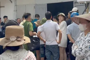 Vụ mẹ ngất lịm khi thấy thi thể 2 con: Bà nội bị thương, nguy kịch đang cấp cứu