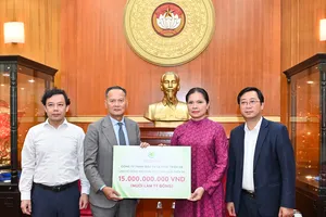 Nhà sáng lập Ecopark ủng hộ 15 tỉ đồng giúp đồng bào khắc phục hậu quả thiên tai