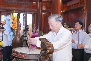Tổng Bí thư Tô Lâm dâng hương tưởng nhớ Chủ tịch Hồ Chí Minh tại Khu Di tích quốc gia đặc biệt Kim Liên