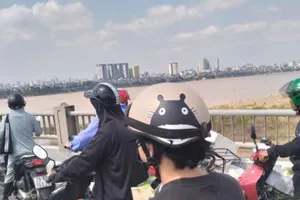 Người tung tin thất thiệt 'nhảy cầu sau tai nạn' sẽ bị xử lý 