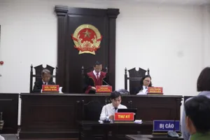 Nữ tài xế BMW gây tai nạn nói gì về việc dùng giày cao gót?