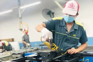 Ai được nhận tiền hỗ trợ do giảm giờ làm, chấm dứt hợp đồng lao động?