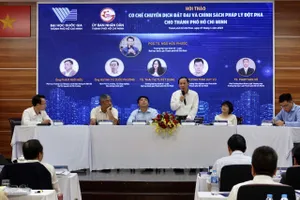 Chủ tịch Phan Văn Mãi mong nhận được góp ý để TP.HCM sử dụng hiệu quả nguồn lực đất đai